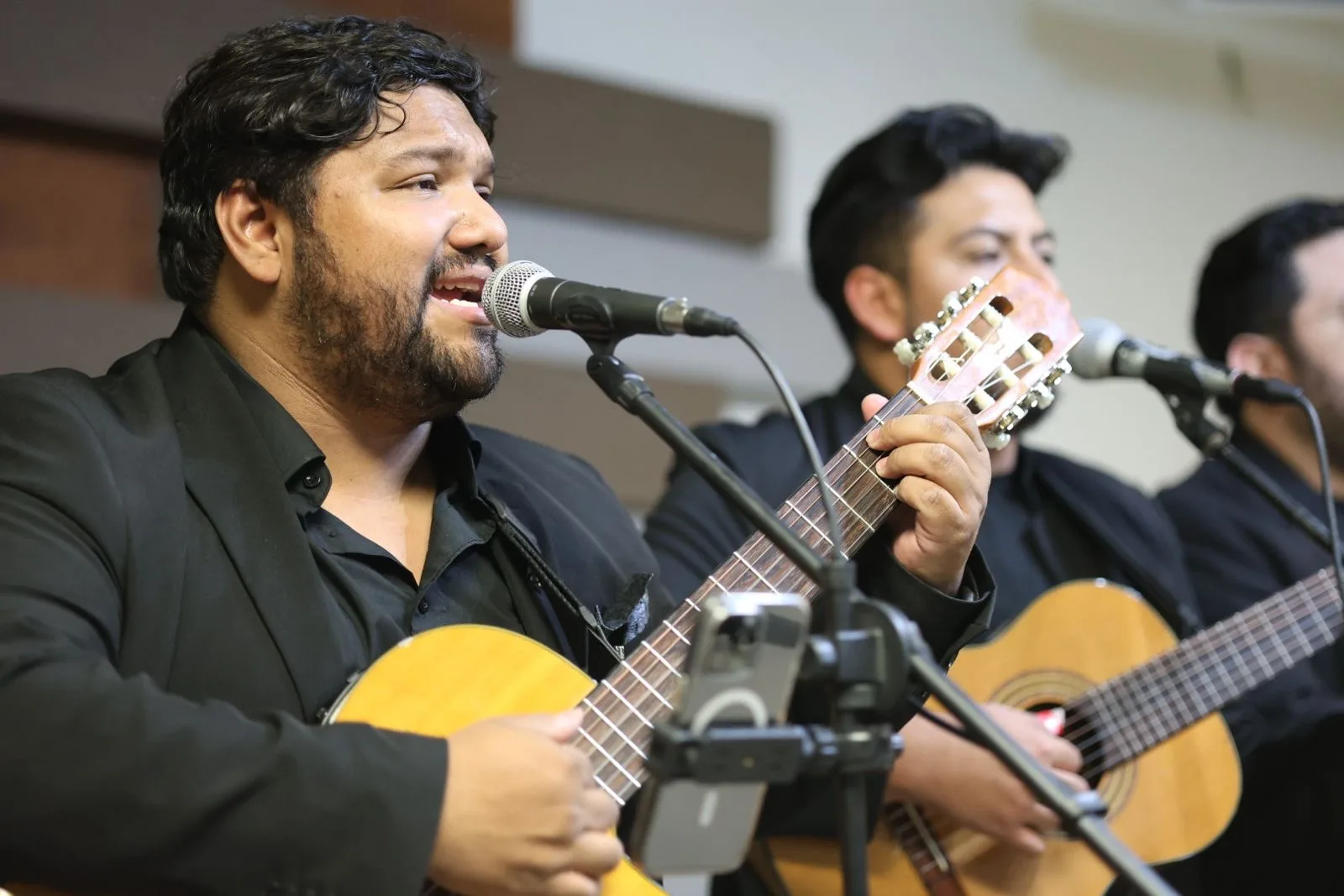 IPACULT lleva música en vivo a mujeres en rehabilitación durante el Día de las Madres en Ciudad Juárez - imagen 3