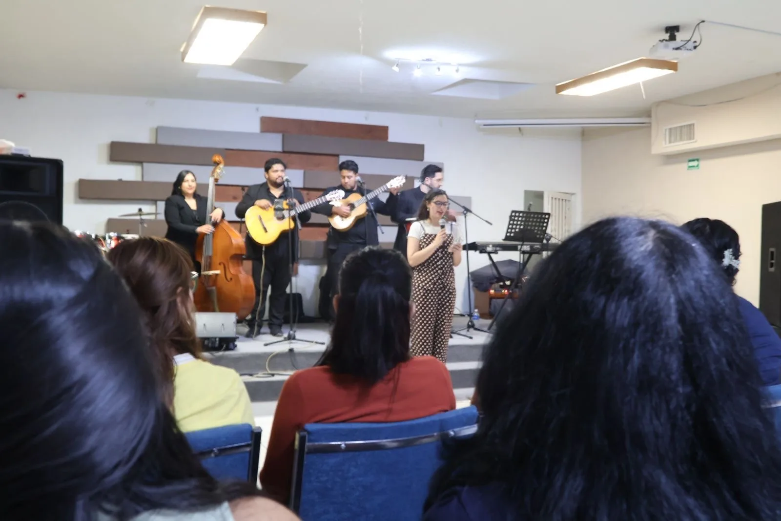 IPACULT lleva música en vivo a mujeres en rehabilitación durante el Día de las Madres en Ciudad Juárez - imagen 6