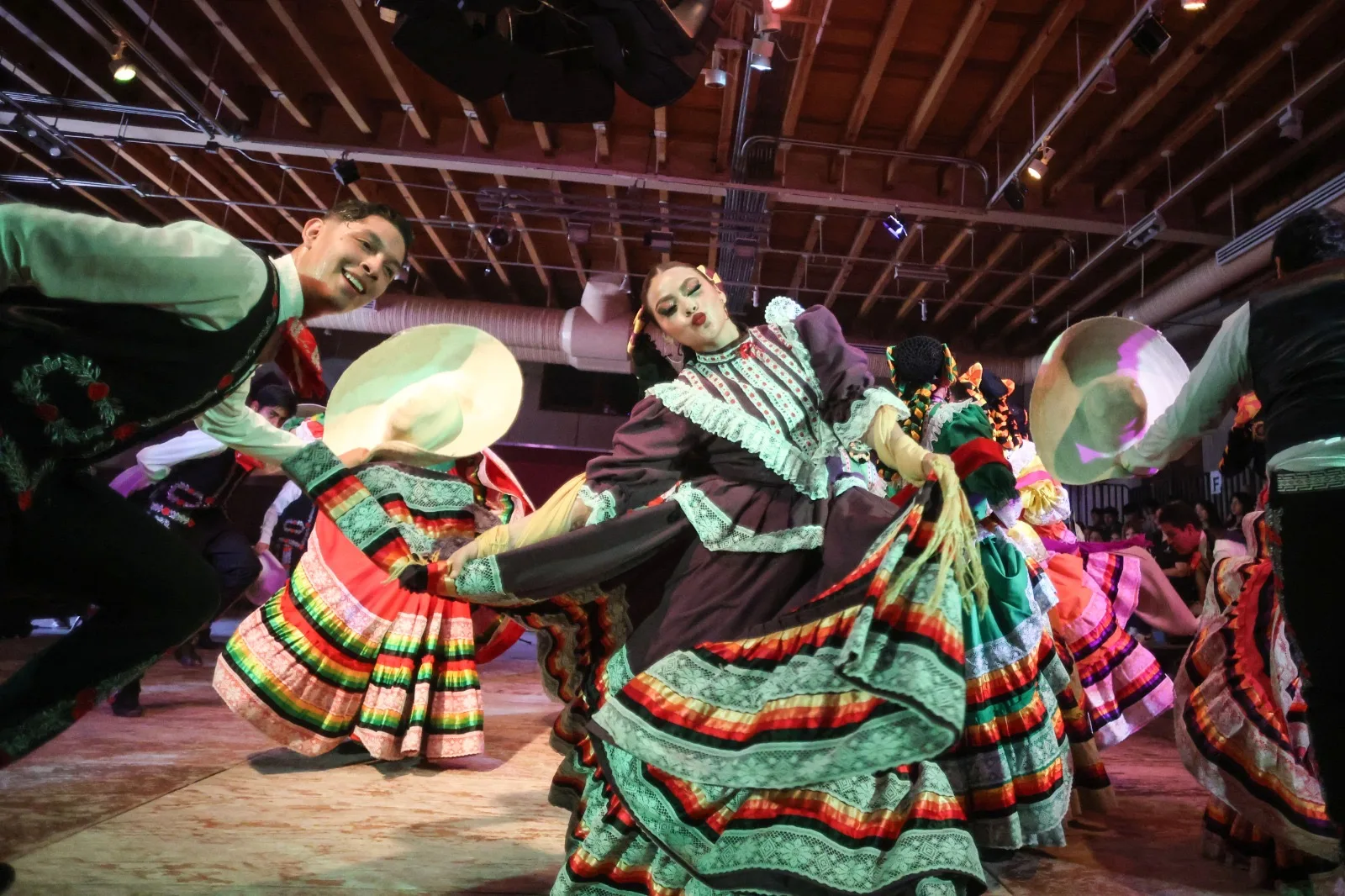 Espectáculo de danza 'Chihuahua, nuestra herencia' reúne a familias juarenses en el Centro Municipal de las Artes - imagen 5