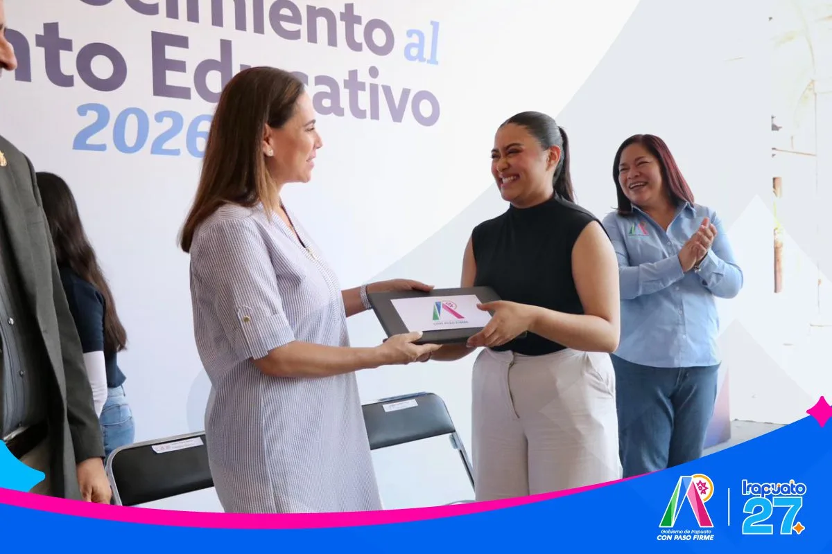 Irapuato entrega 50 laptops a estudiantes destacados de preparatoria y universidad - imagen 2