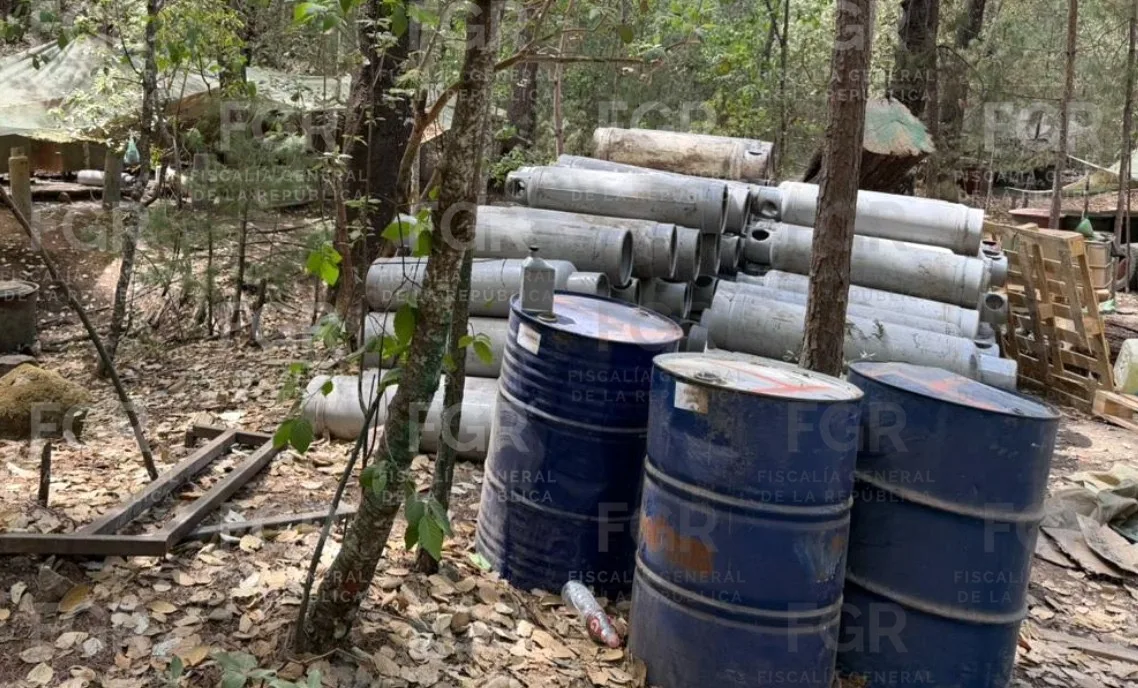 FGR investiga laboratorio clandestino de drogas sintéticas en Chihuahua y entrevista a militares vinculados al hallazgo - imagen 26