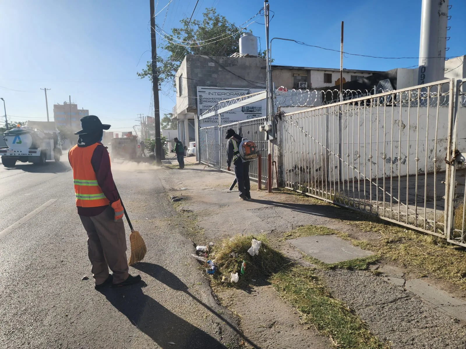 Cruzada del Cambio: cuadrillas municipales y empresas privadas trabajan en 48 avenidas de Ciudad Juárez - imagen 5