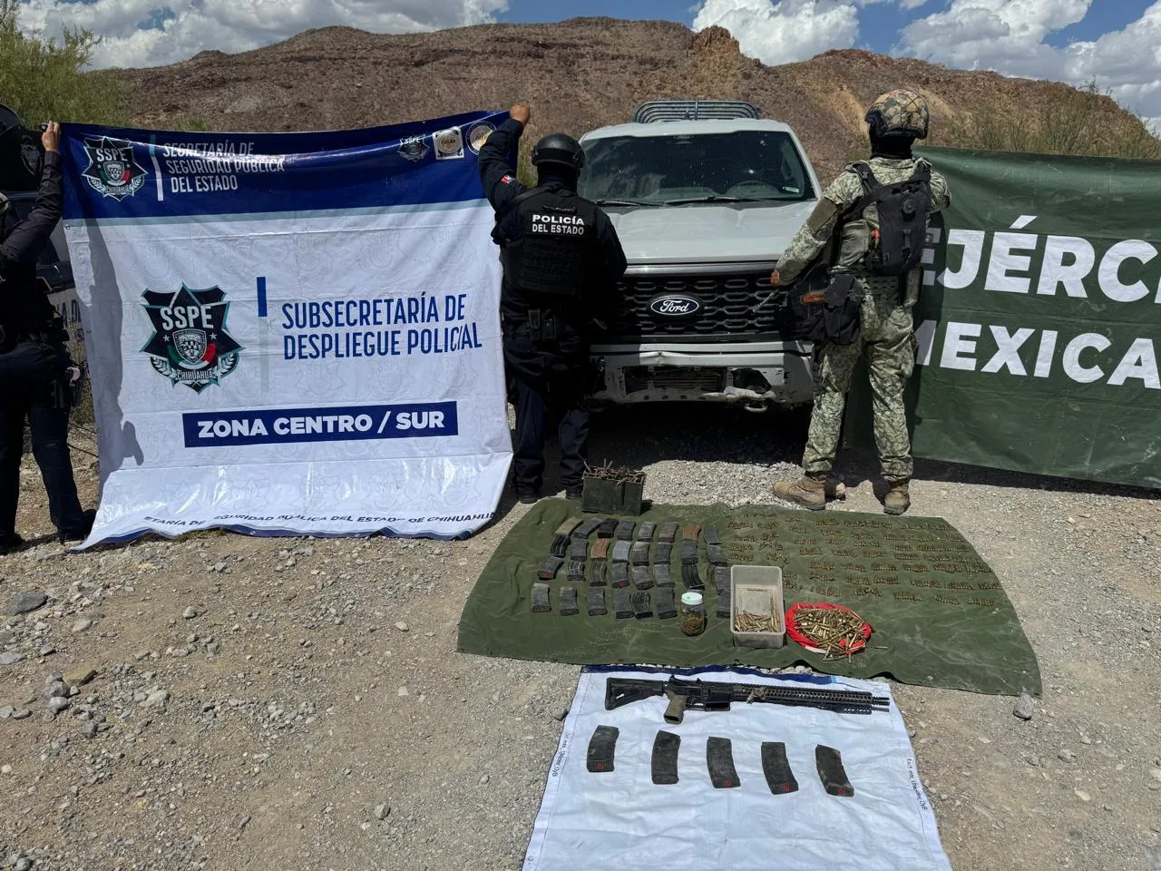Aseguran en Chihuahua vehículo con reporte de robo en EE.UU., armas y drogas en operativo en Aldama