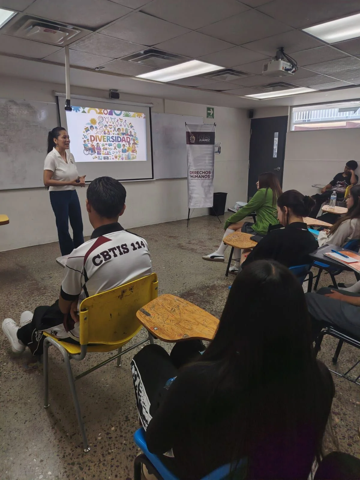 Curso sobre prevención de homofobia, bifobia y transfobia en escuela de México - imagen 1