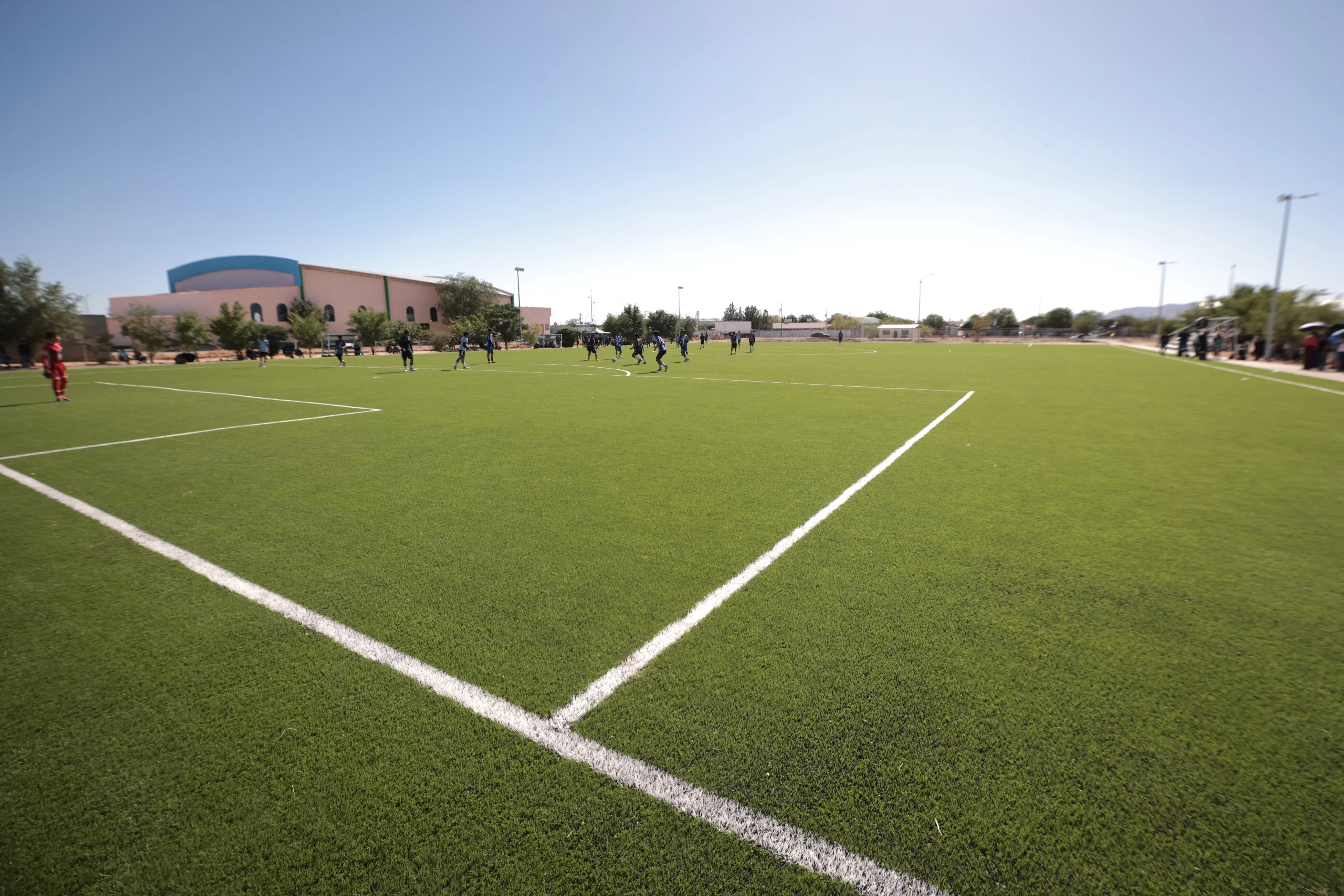 Inauguran nueva cancha de pasto sintético para Tuzos CECAF en Ciudad Juárez - imagen 1