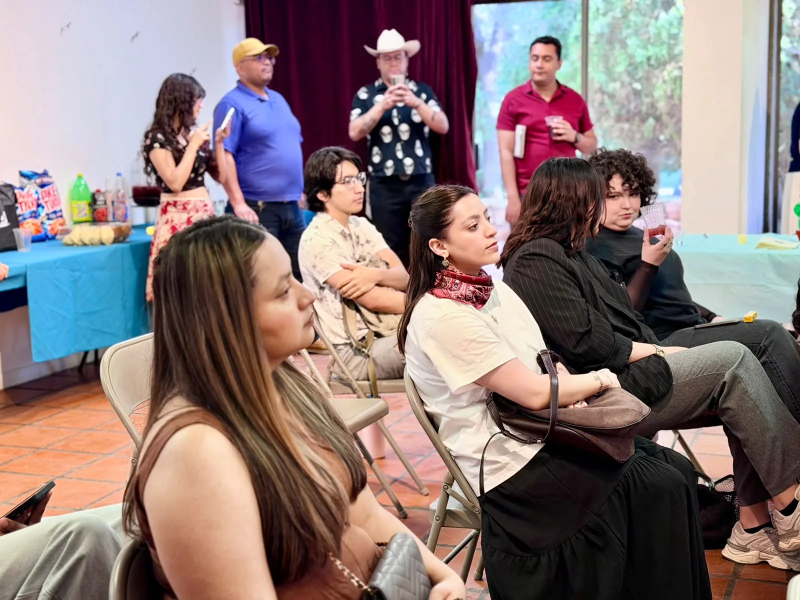 Colectivo Espina Blanca celebra su primer aniversario con evento poético en el MAHCH - imagen 7