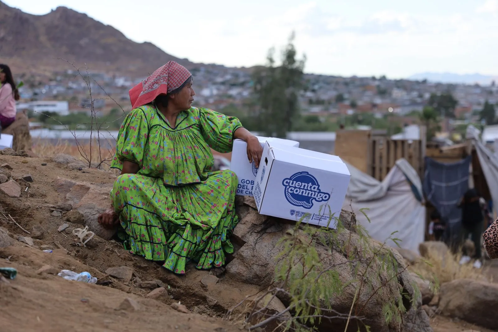 Estado entrega paquetes alimenticios a 300 habitantes de comunidades indígenas en Chihuahua