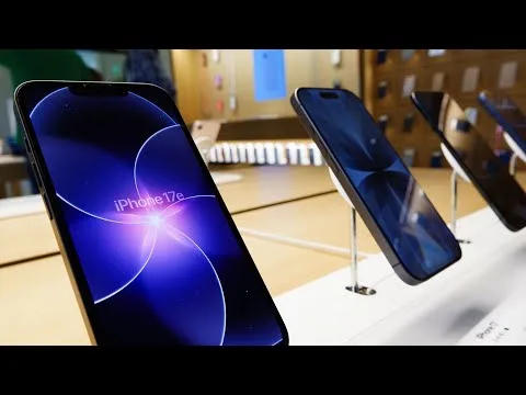 Estudio vincula la caída de natalidad en EE.UU. y 20 países al uso de teléfonos inteligentes