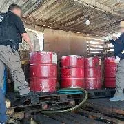 FGR asegura más de 450 litros de hidrocarburo en Lagos de Moreno, Jalisco - imagen 5