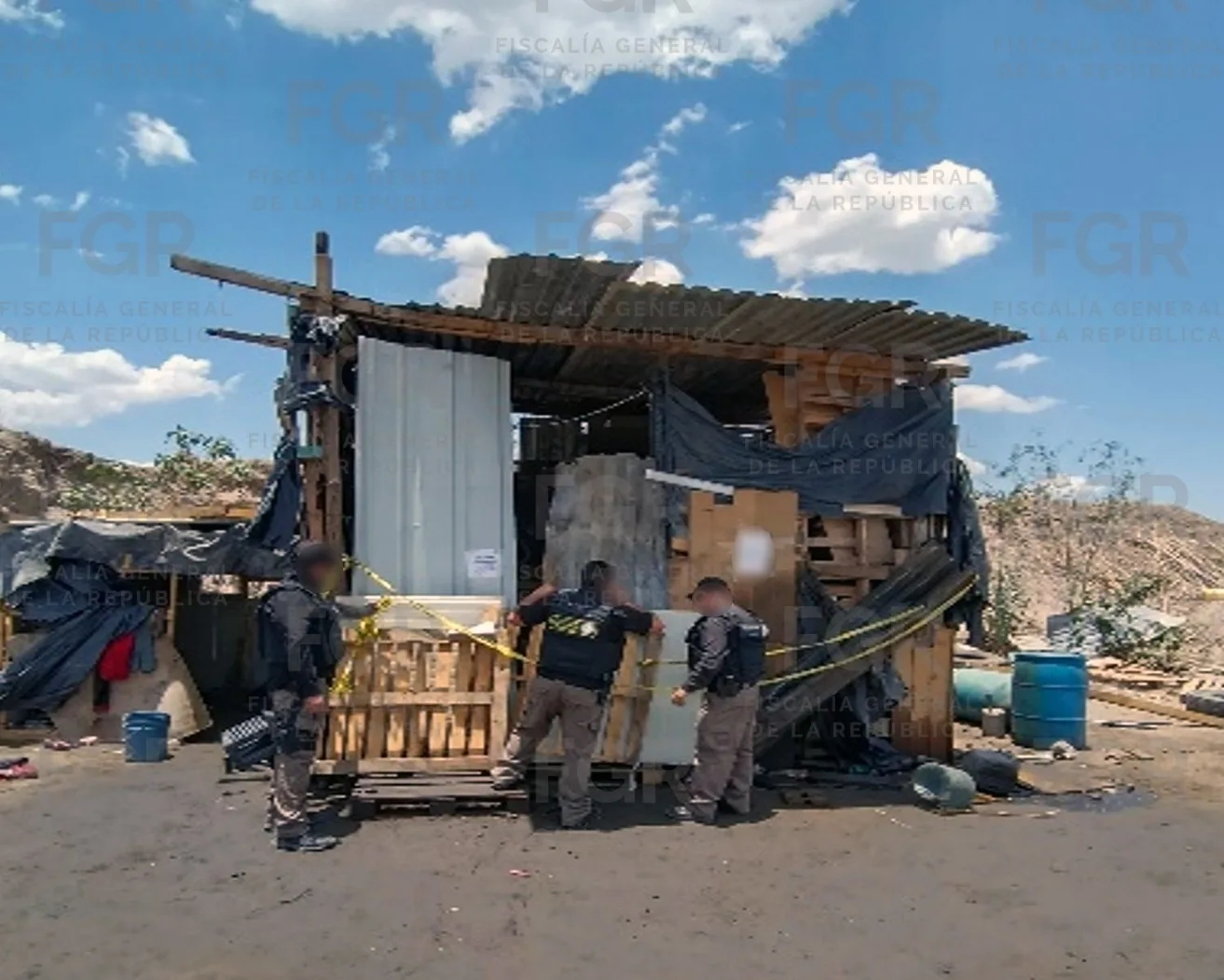 FGR asegura más de 450 litros de hidrocarburo en Lagos de Moreno, Jalisco - imagen 6