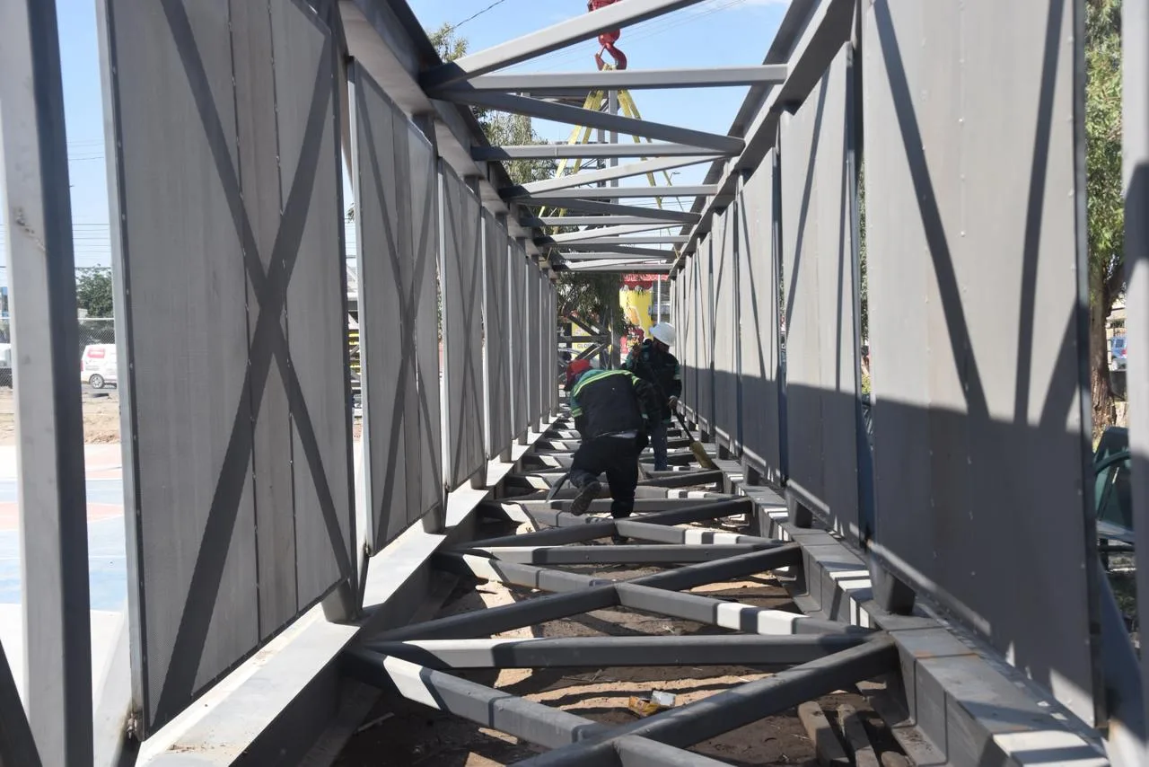Cierre temporal de la calle Tapioca por instalación de puente peatonal en Culiacán - imagen 5
