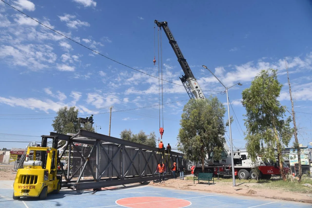 Cierre temporal de la calle Tapioca por instalación de puente peatonal en Culiacán - imagen 15