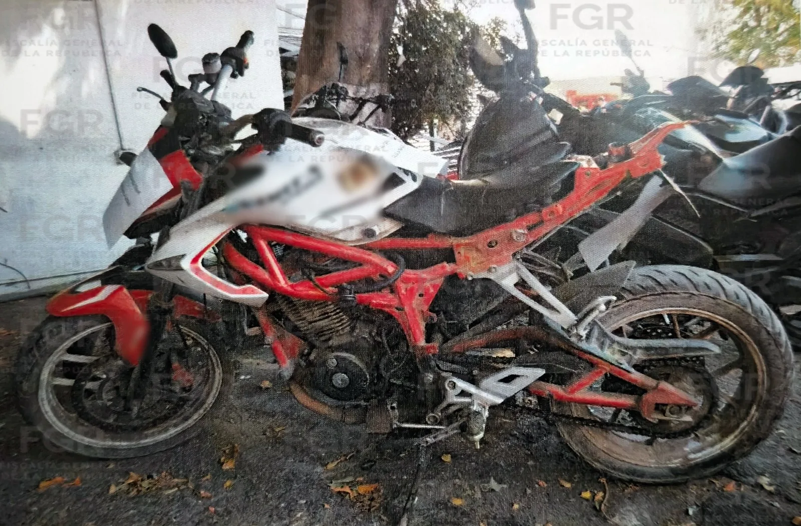 Detienen en Jalisco a hombre con arma de uso exclusivo del Ejército tras persecución en motocicleta