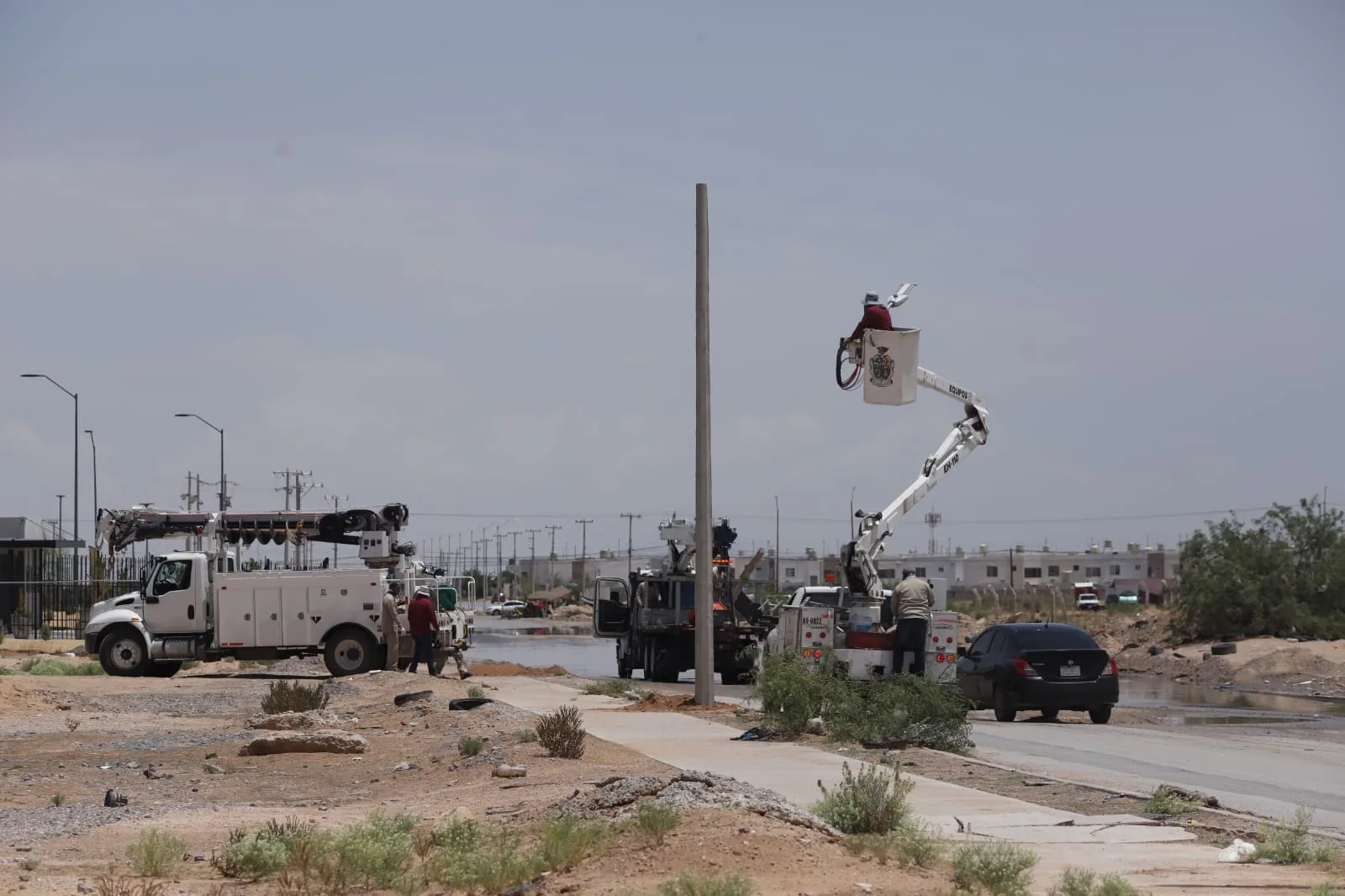Rehabilitan alumbrado público en calle Jesús Macías Delgado de Ciudad Juárez - imagen 2