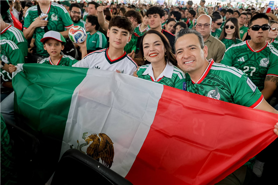 Marco Bonilla acompaña a chihuahuenses en Plaza del Ángel para apoyar a México en Mundial 2026
