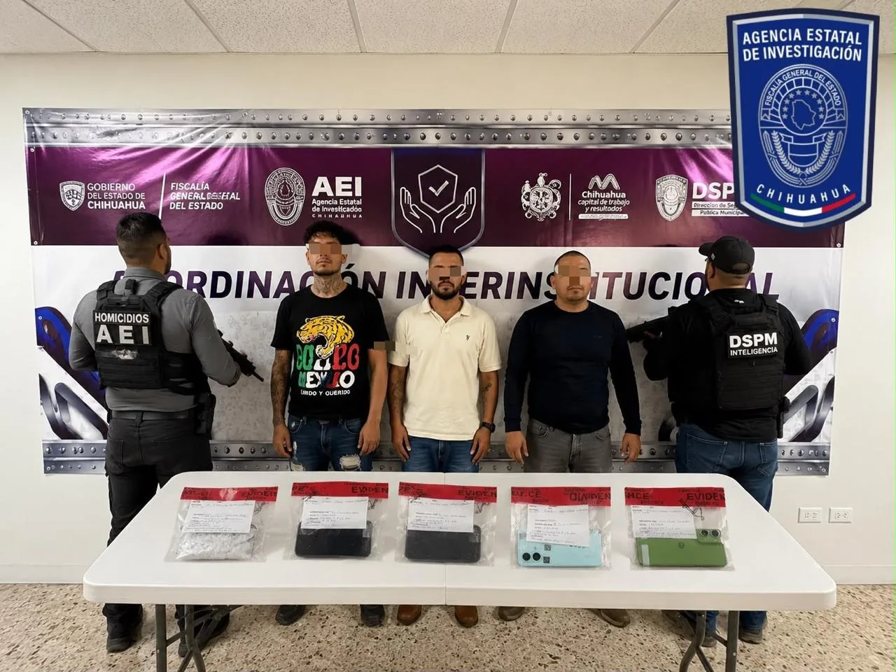 Detienen en Chihuahua a tres hombres con 15 bolsas de presunto cristal en la colonia Cerro de la Cruz