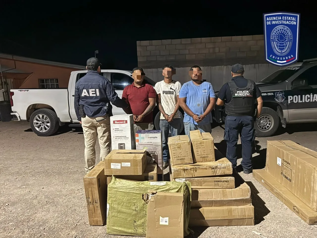 Detienen a tres hombres por robo en Janos y aseguran cajas de electrodomésticos