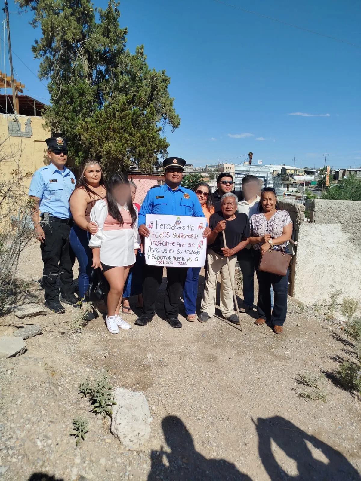 Protección Civil reconoce a cuatro bomberos tras 27 años de servicio en Ciudad Juárez